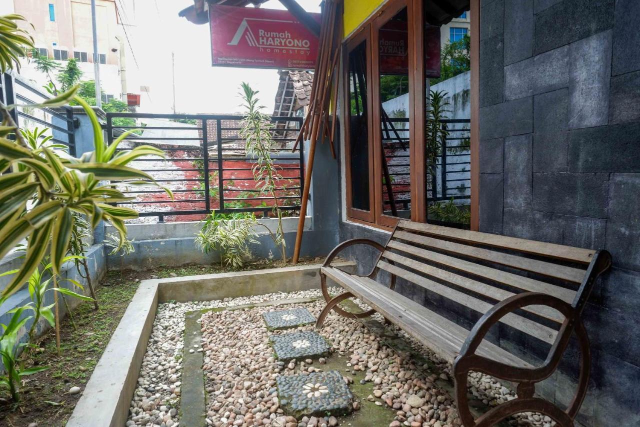 הוסטל יוגיאקרטה Koolkost Syariah Near Malioboro Area מראה חיצוני תמונה